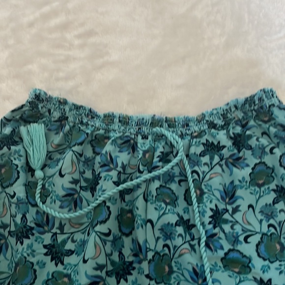 Size small two piece brand BOG collective - Picture 5 of 7